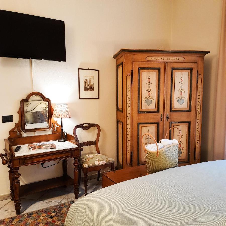 Boutique Hotel Fox'S Inn サン・ジュスティーノ・ヴァルダルノ エクステリア 写真